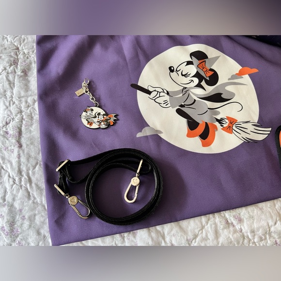 Harvey’s Mickey & Friends Halloween Set - Picture 8 of 8